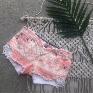 Hippie Laundry Tribal Print Jean Shorts Size 1